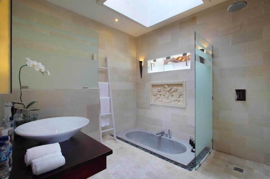 K Villas By Premier Hospitality Asia スミニャック エクステリア 写真